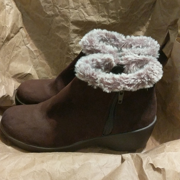 Basic Editions Ankle Boots Size 6 - Picture 4 of 9